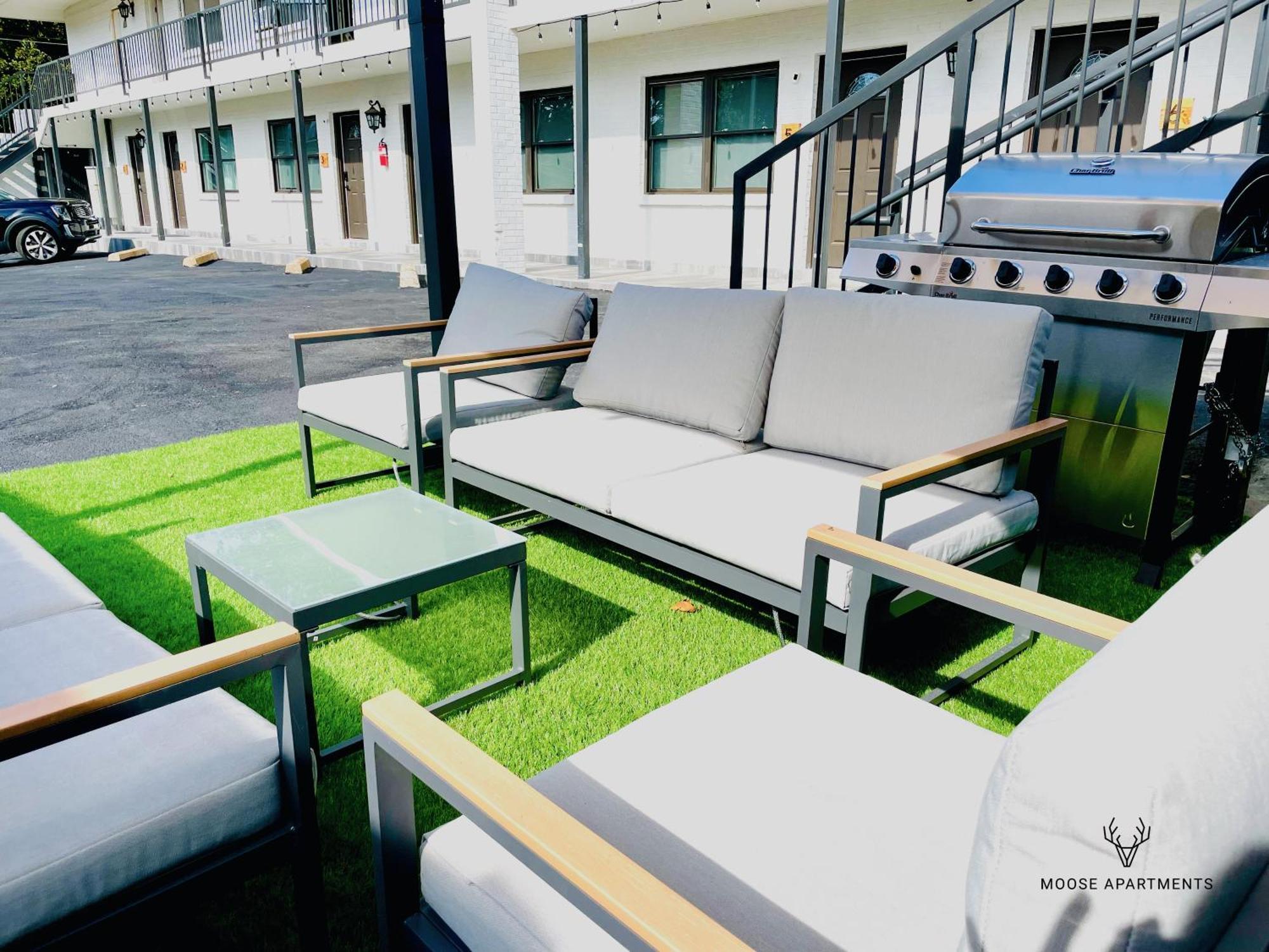 Апартаменти The Moose #8 - Modern Luxe Loft With King Bed & Free Parking & Wifi Мемфіс Екстер'єр фото
